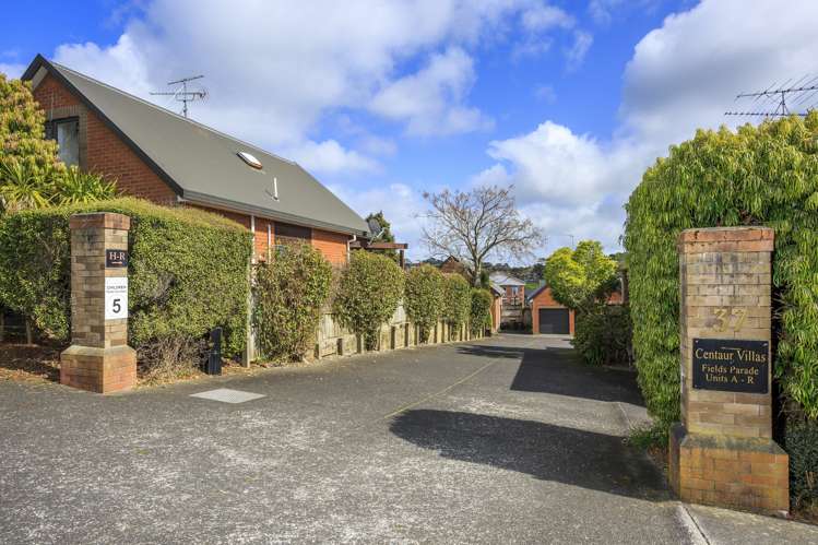 12/37 Fields Parade Oteha_2