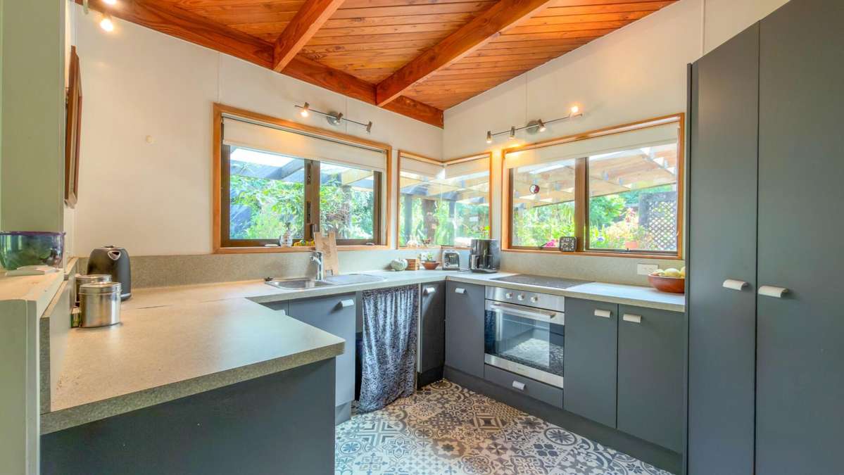 60 Victoria Street, Waikino_3