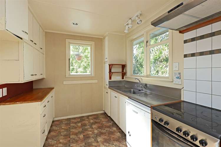 1211 Beatty Place Mayfair_16