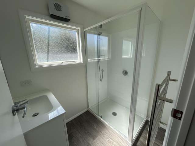 8/100 Parkers Road 1874_3