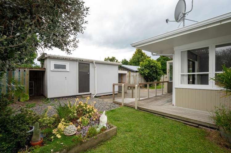 7 Holden Avenue Haumoana_16