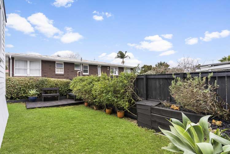 54 Eskdale Road Birkdale_14