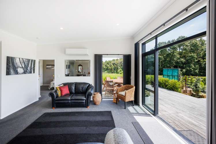 567 Lethbridge Road Halcombe_9