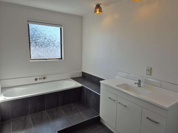 147 Knighton Road 1076_10