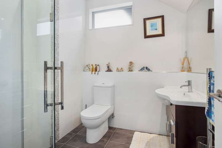 8 Oak View Terrace Schnapper Rock_21