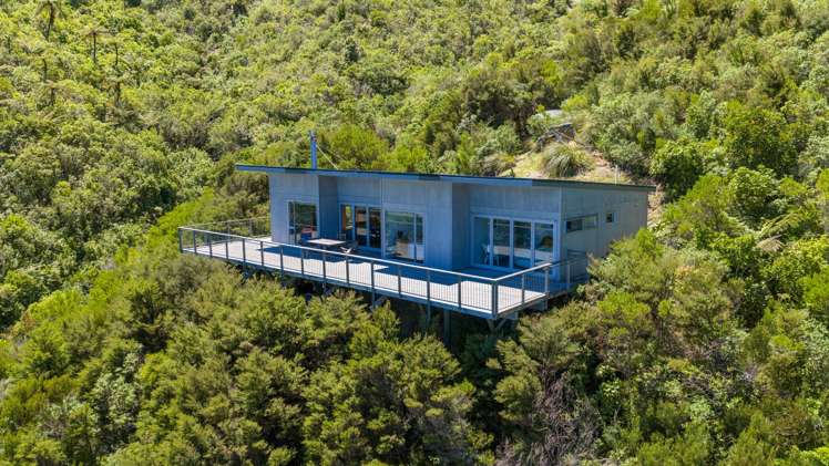 - Bay of Many Coves Queen Charlotte Sound_3