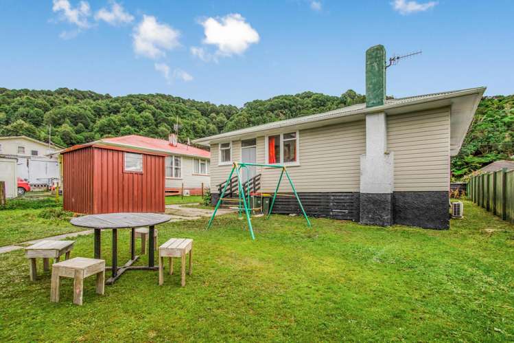 23 Kowhai Street Wainuiomata_16