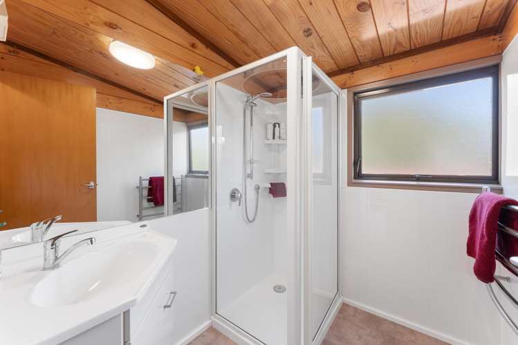 13 Knights Grove Otaki_15