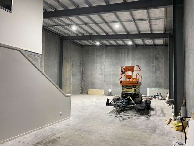 1/15 Waterford Street Mangakakahi_1