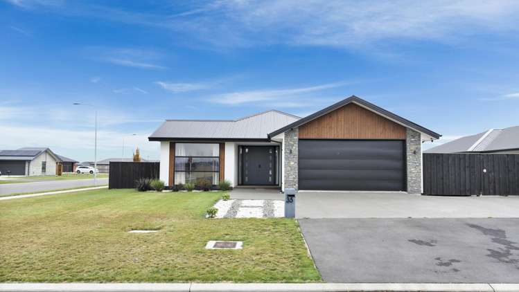 35 Graeme Foote Street Darfield_1