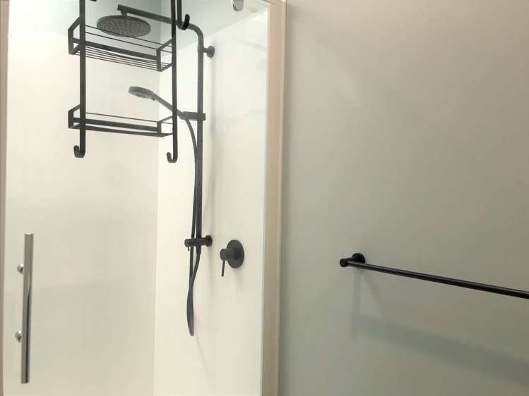 7/11 Alcock Street Mount Wellington_8