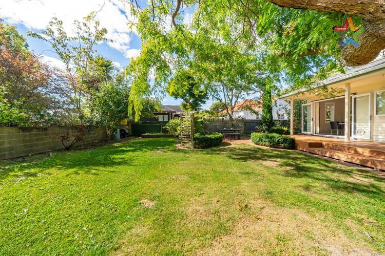 51 Pohutukawa Street Woburn_25