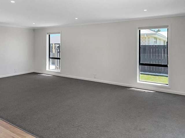 44 Geoff Geering Dr Netherby_3