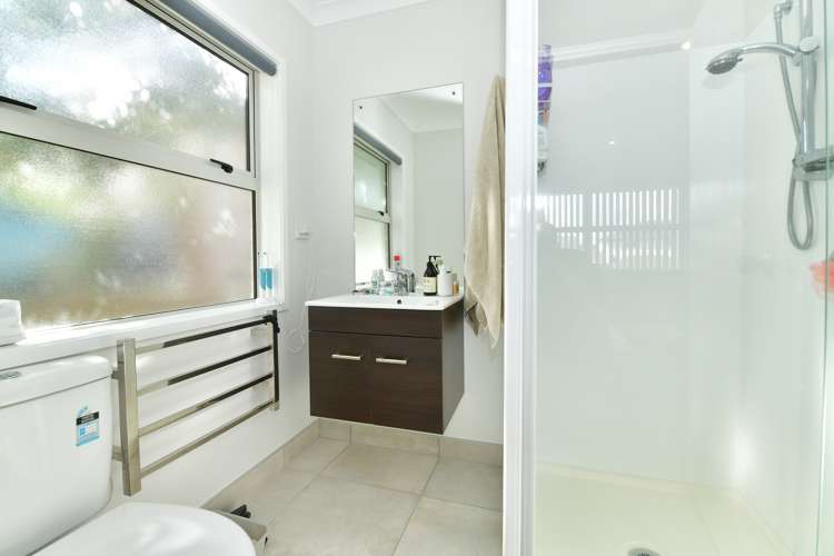 81 Maylee Crescent Gulf Harbour_11