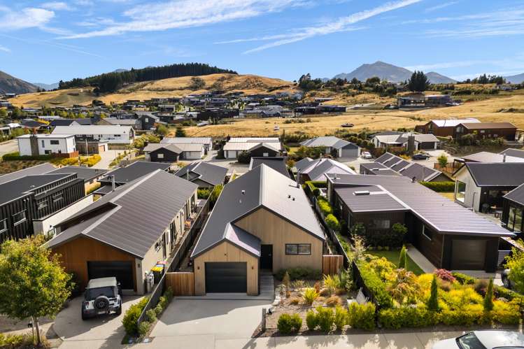 6 McNeil Crescent Wanaka_24