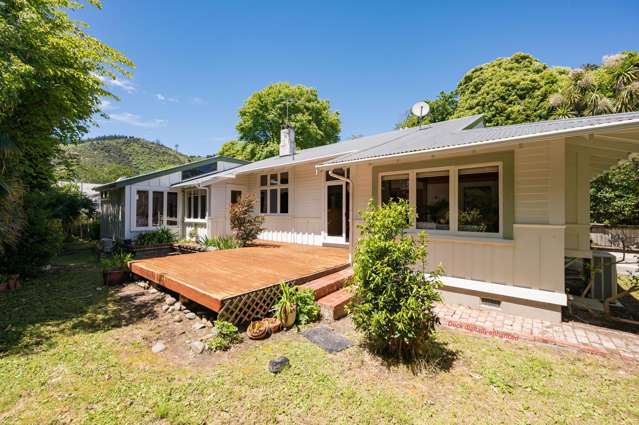 Priceless Location – Renovate or Redevelop