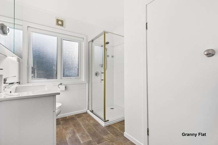 15a Whangaparaoa Road Red Beach_26