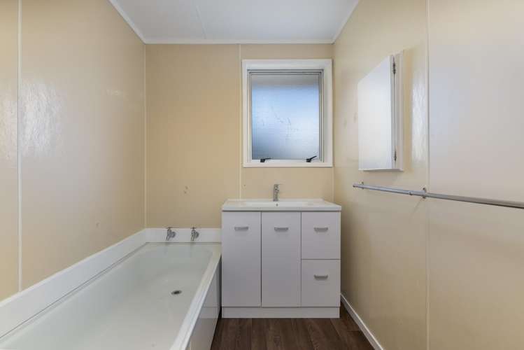 15 George Clay Place Huntly_13