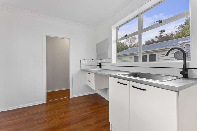 27 Waldegrave Street Palmerston North Central_13