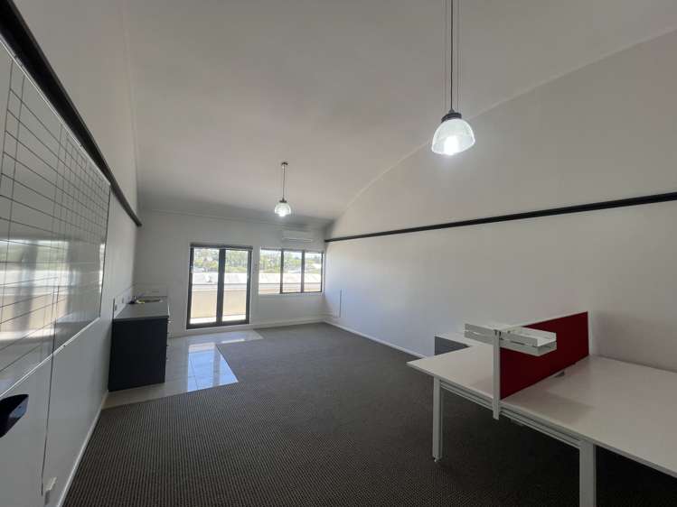 Unit 2/32 Greenpark Road_0