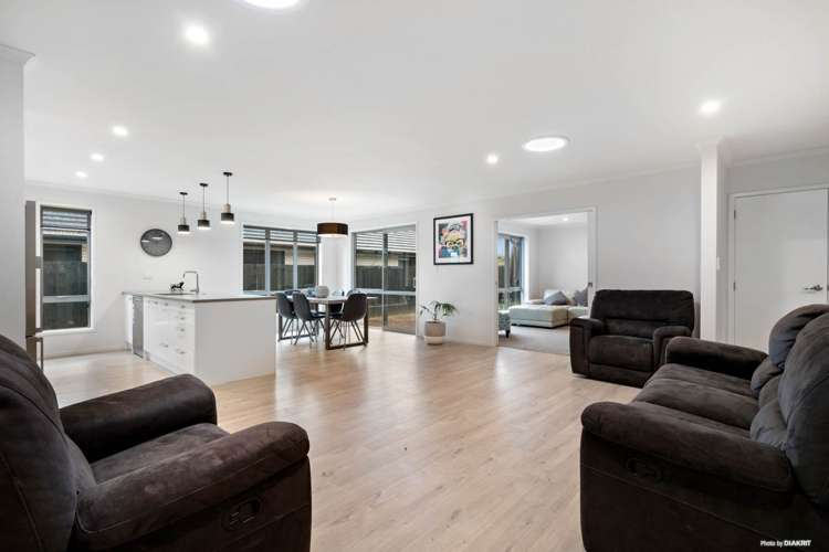 85 Twin Parks Rise Papakura_1