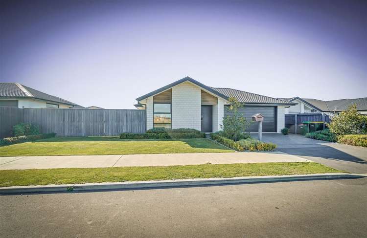 75 Southfield Drive Lincoln_12