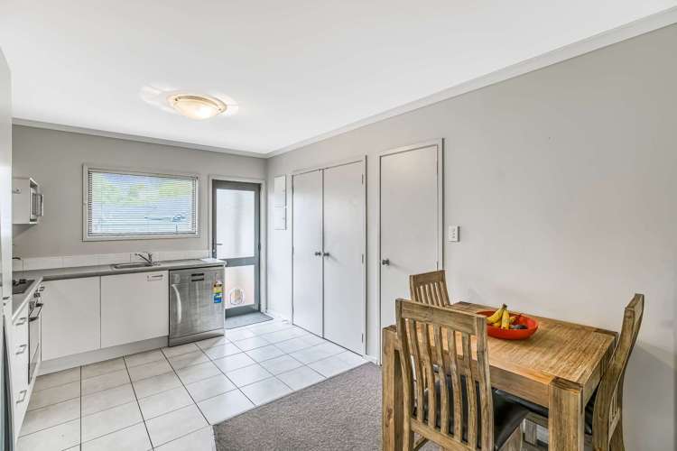 24/94 Glengarry Road Glen Eden_7