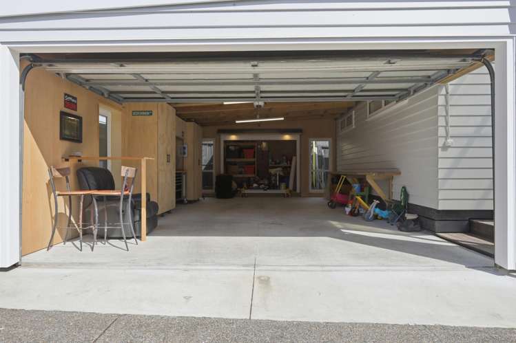 17 Waiwera Road Waiwera_17