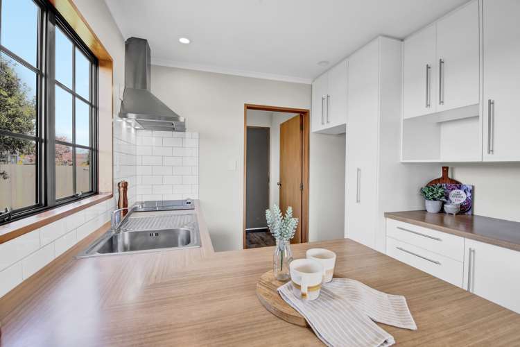 41 Birchfield Avenue Dallington_10