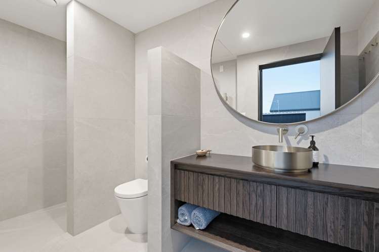 29 Carnaveron Drive Lincoln_16