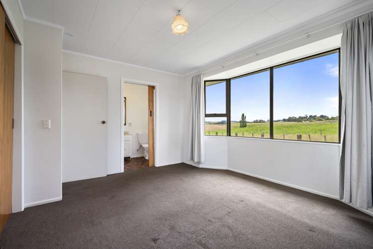 2346 Makino Road Halcombe_15