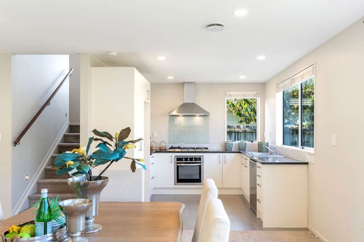16 Phar Lap Crescent_2