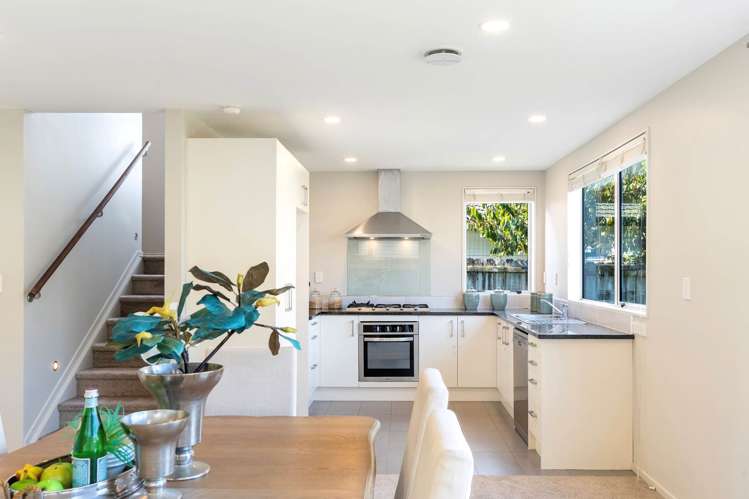 16 Phar Lap Crescent Takanini_6