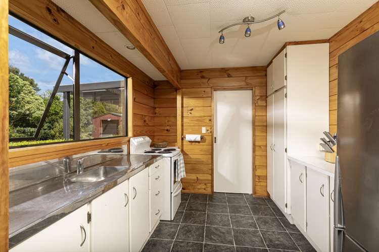 1074 Peak Road Helensville_9