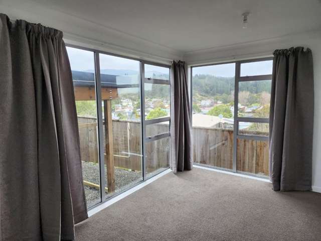 90 Sunstone Crescent 11303_2