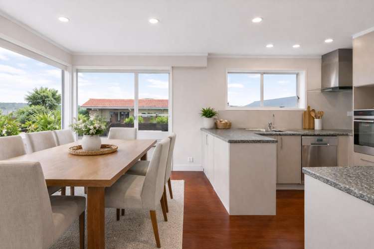 54 Meadway Sunnyhills_5