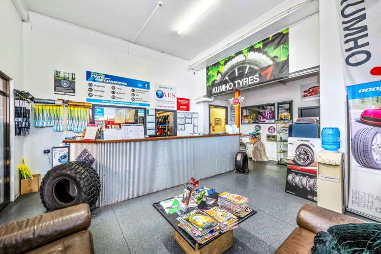Units A&B/333-335 Sandringham Road St Lukes_7