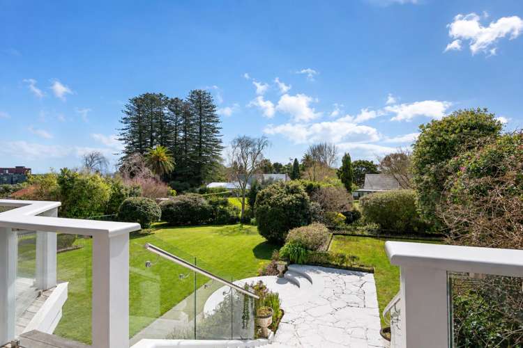46 Lloyd Avenue Mount Albert_1