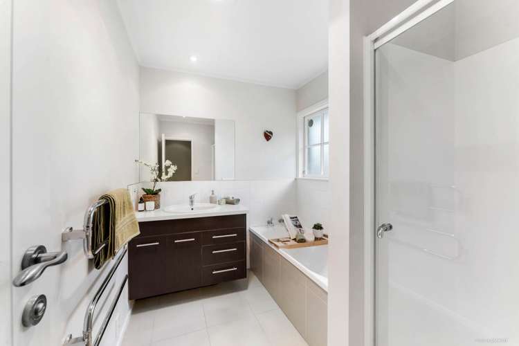 4 Trust Place Sunnyhills_16