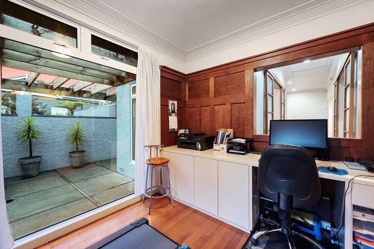 132 River Road Hamilton East_9