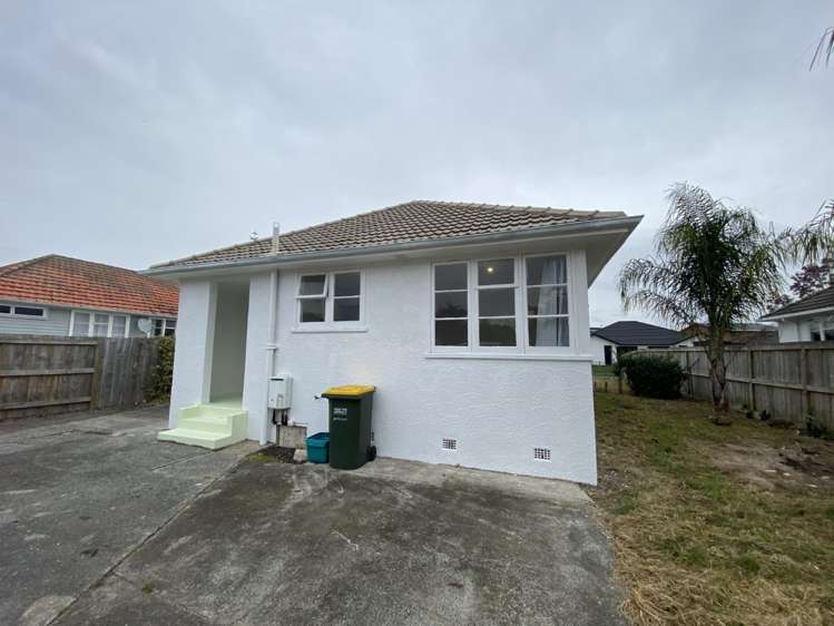 43 Ross Crescent 10458_1