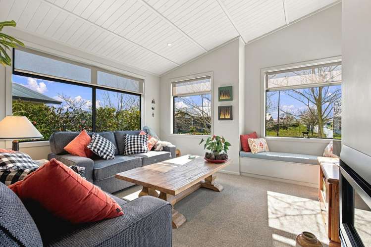 15 Noumea Drive Rangatira Park_14