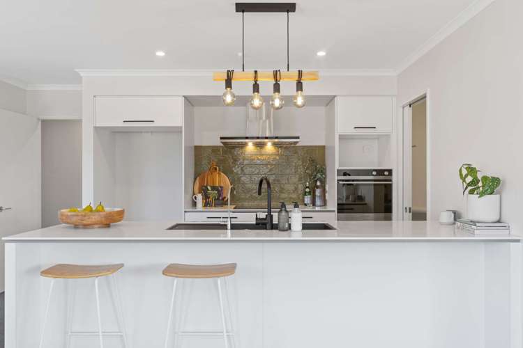 5 Chertsey Street Richmond_5