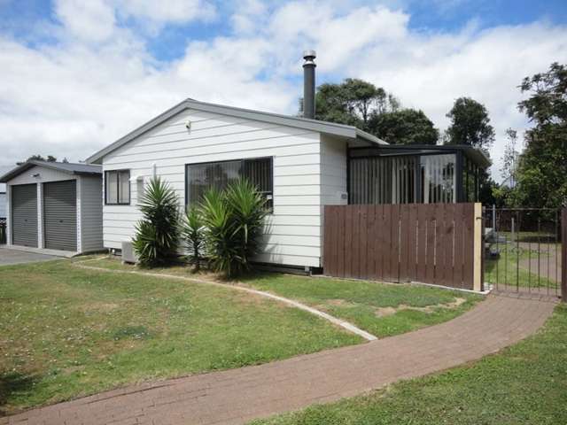 4 Seaward Place Wattle Downs_1