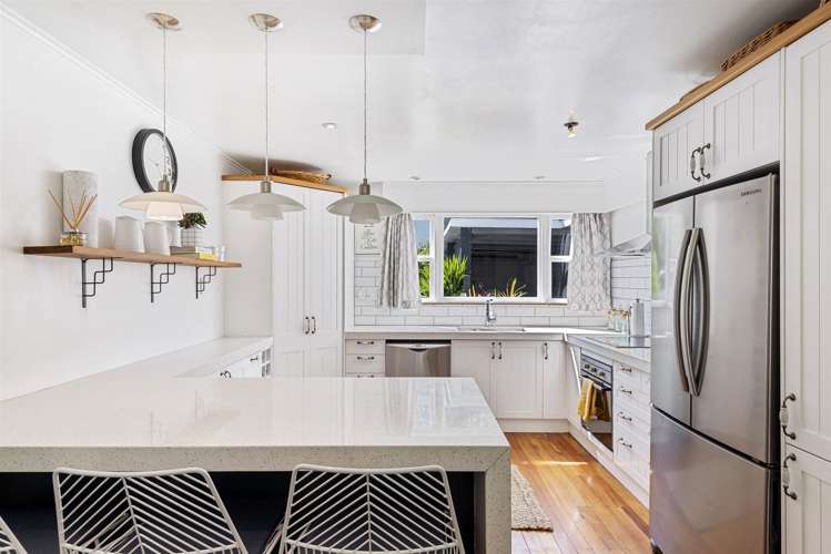 1/129 Edmonton Road Te Atatu South_11