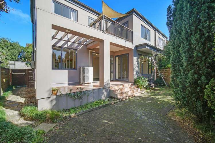 3/24A Claude Road 1662_1