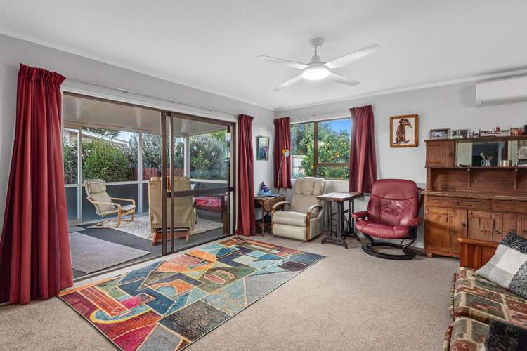 12 Cypress Gardens Place Onerahi_3