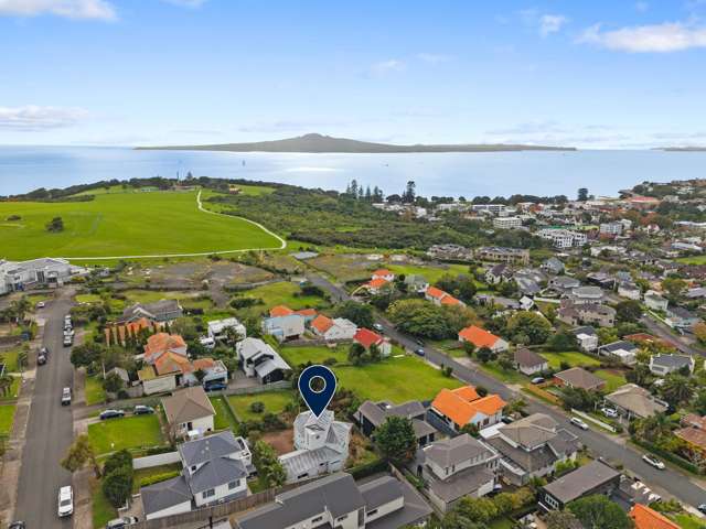 Unlock the Potential in Prestigious Ōrākei