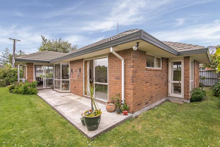 1/5a Rossiter Avenue Redwood_11