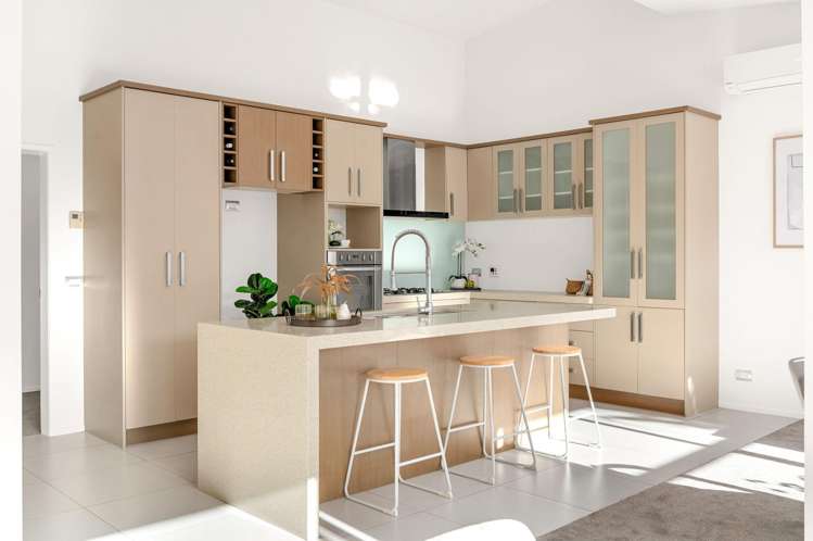 106 Saint James Drive Huntington_8